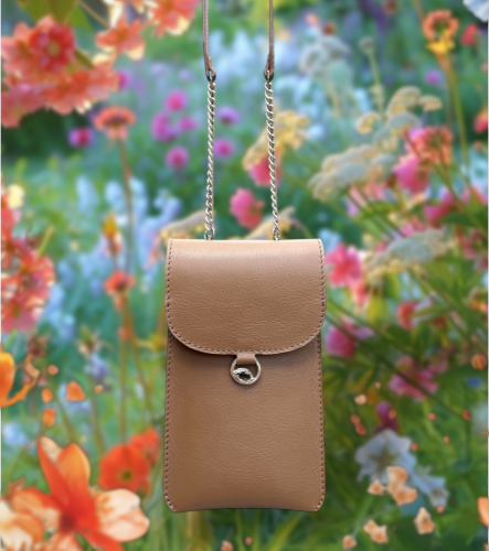 Pouzdro - Cestovatelka Mocha Mousse s drahokamem