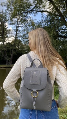 BATOH - Perforation luxurious dlg - Barva: Lanýž zrnitá