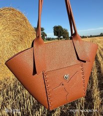 Tote Bella Large se stříbrným srdcem se zlatem a drahokamem