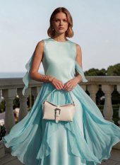 Scarlet / off White se stříbrnou sponou s drahokamy