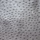 šedá se pštrosí ražbou